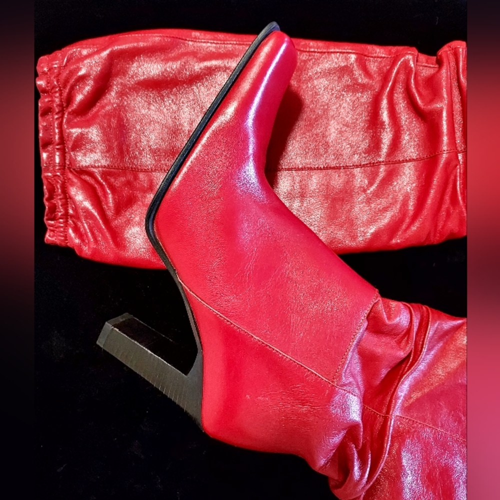 Stunning high heeled Italian red leather boots - GUC - Reduced Price!!!